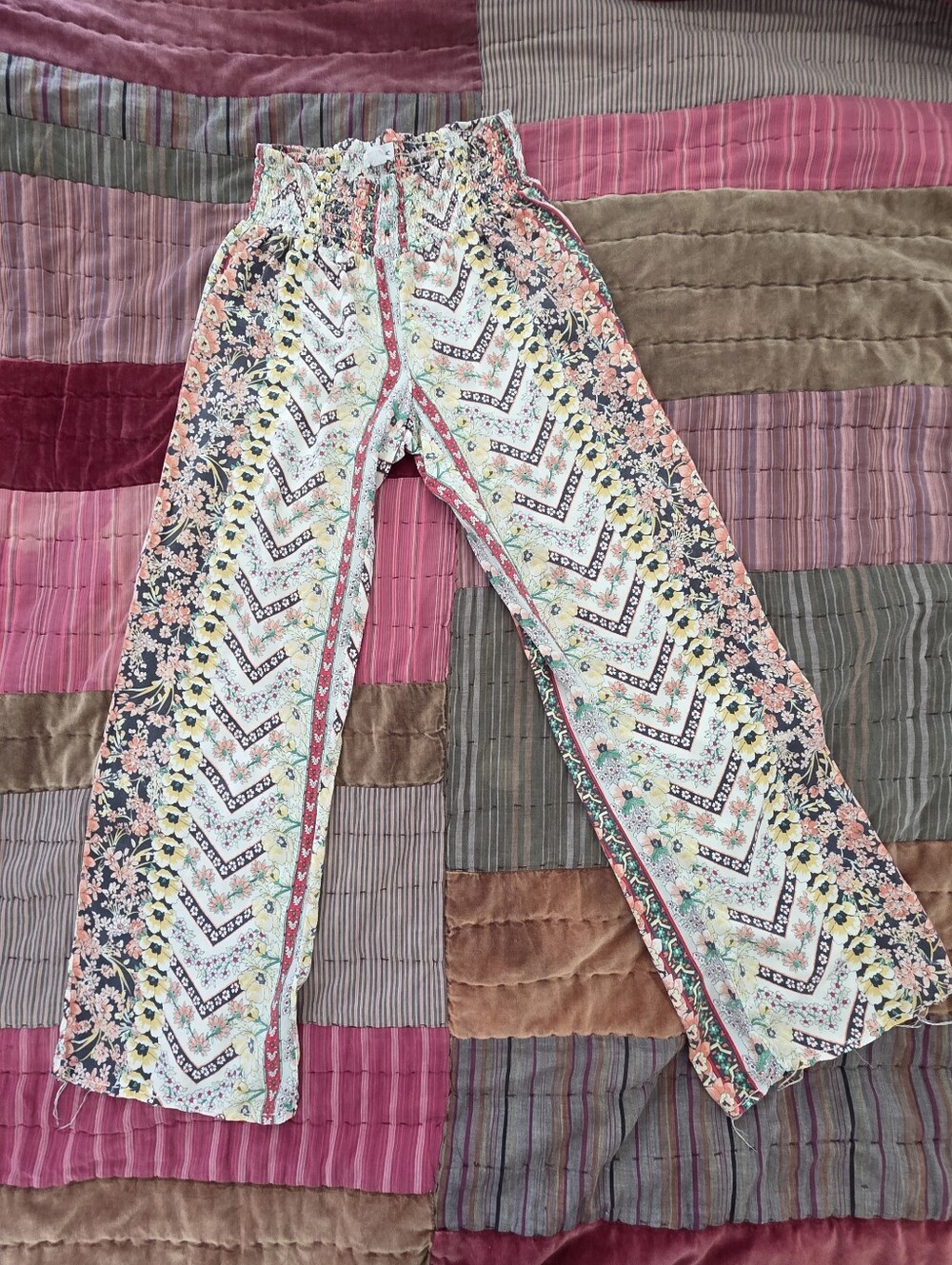 O’Neill Floral Patchwork Wide Leg Pants Women’s Small Raw Hem Stretchy Beach